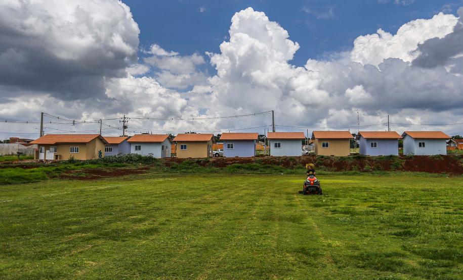 Casas novas melhoram a vida de famílias de Santa Tereza do Oeste