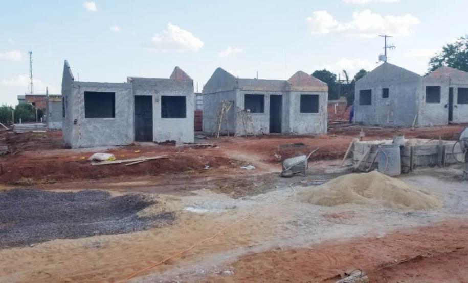 Construção de casas populares está adiantada em Centenário do Sul