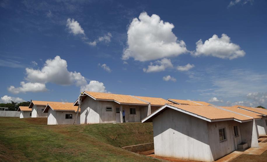 Governador vistoria obras no Condomínio do Idoso de Foz do Iguaçu