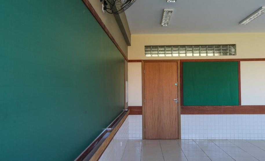 Parceria da Cohapar agiliza conclusão de obras em escolas de todo o Estado