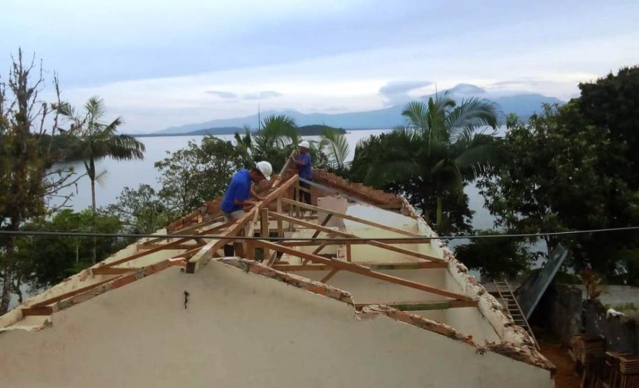 Parceria da Cohapar agiliza conclusão de obras em escolas de todo o Estado