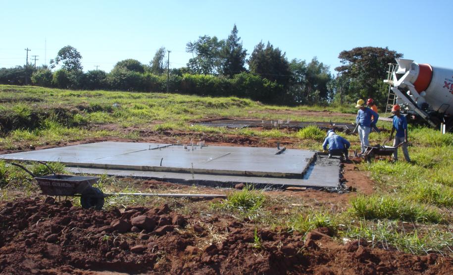 imagens de obra Cruzeiro do Oeste