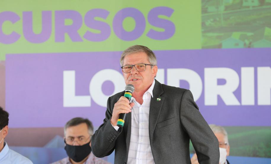 Governador autoriza condomínio para idosos e lança construção de 643 casas em Londrina