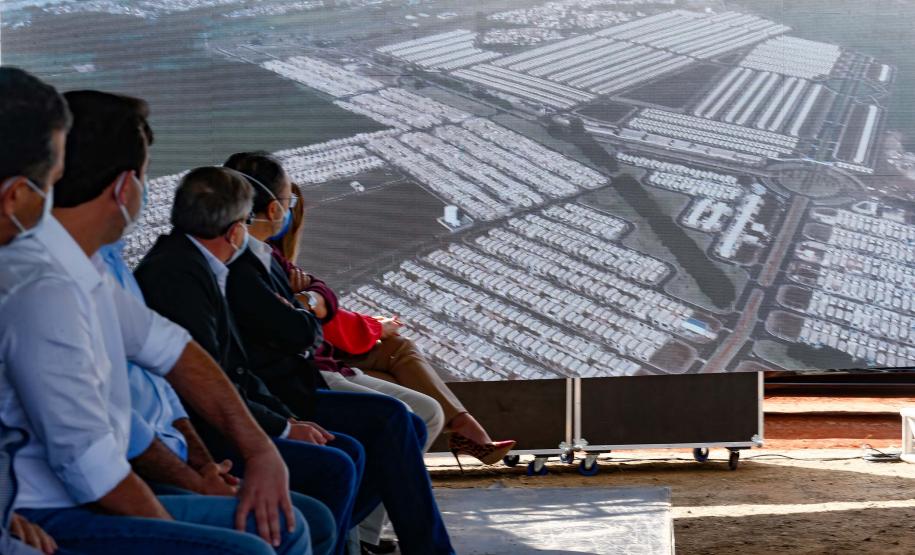 Governador autoriza condomínio para idosos e lança construção de 643 casas em Londrina