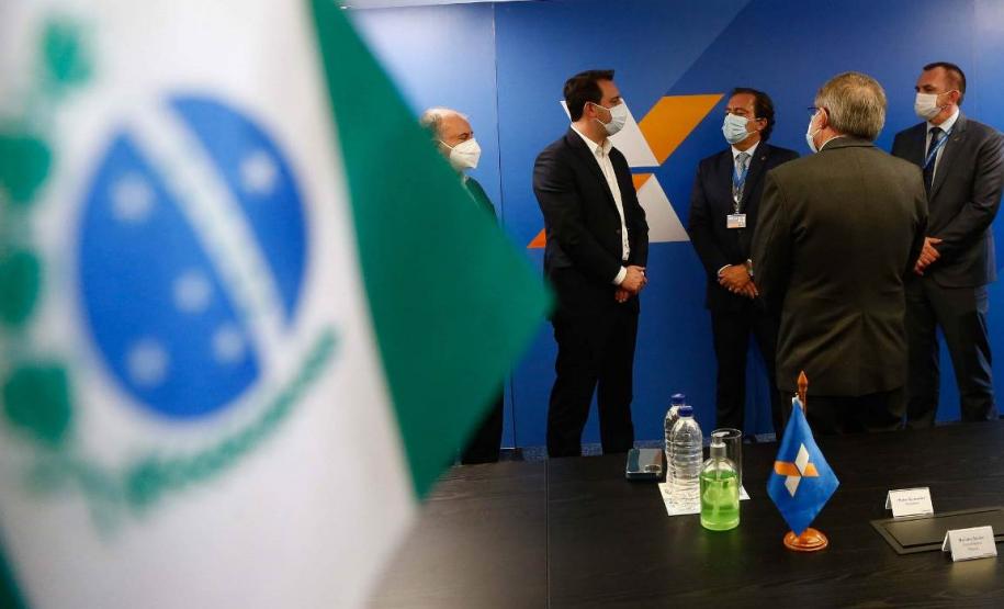 Convênio entre Estado e Caixa facilita acesso à casa própria para 30 mil famílias