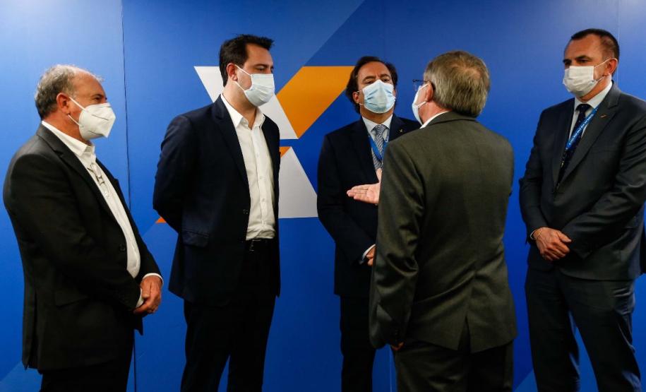 Convênio entre Estado e Caixa facilita acesso à casa própria para 30 mil famílias