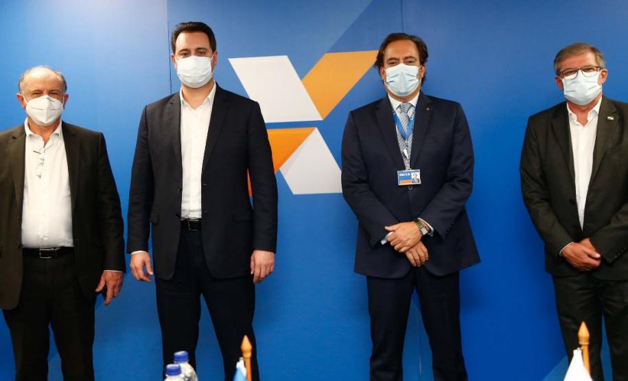 Convênio entre Estado e Caixa facilita acesso à casa própria para 30 mil famílias