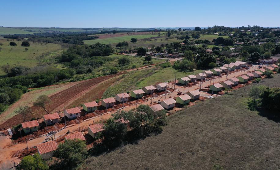 Famílias de Itaguajé participam de etapa final antes da mudança para casa própria