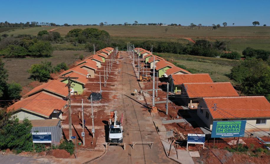 Famílias de Itaguajé participam de etapa final antes da mudança para casa própria