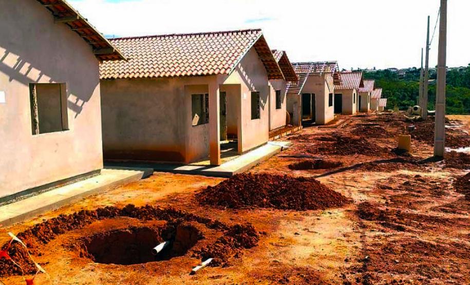 Novos conjuntos habitacionais atenderão 121 famílias de Figueira e Curiúva
