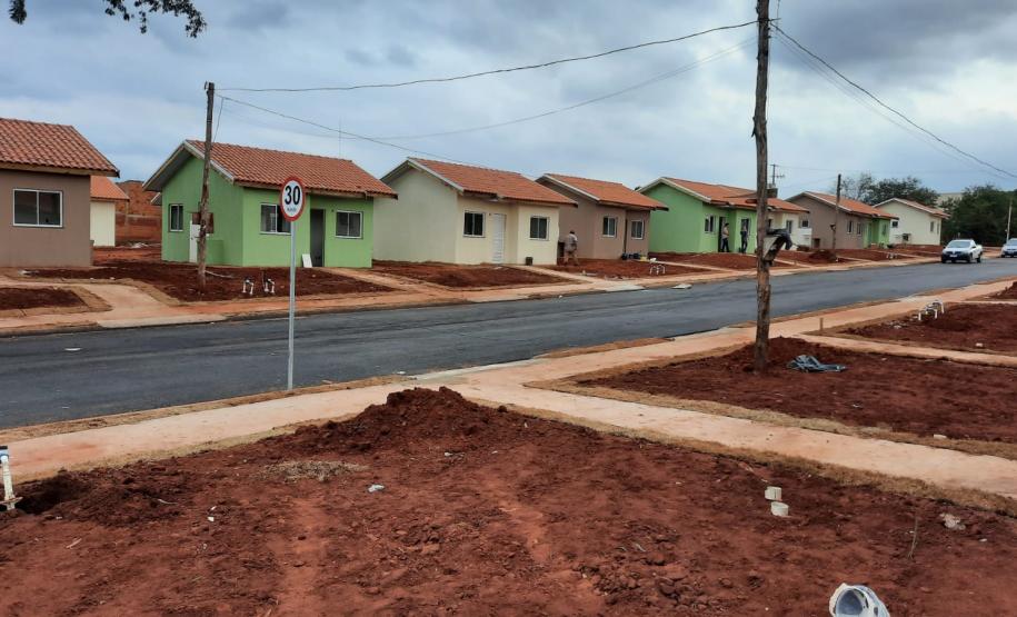 Construção de casas em Centenário do Sul chega à fase final