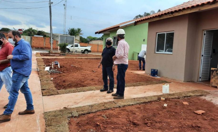 Construção de casas em Centenário do Sul chega à fase final