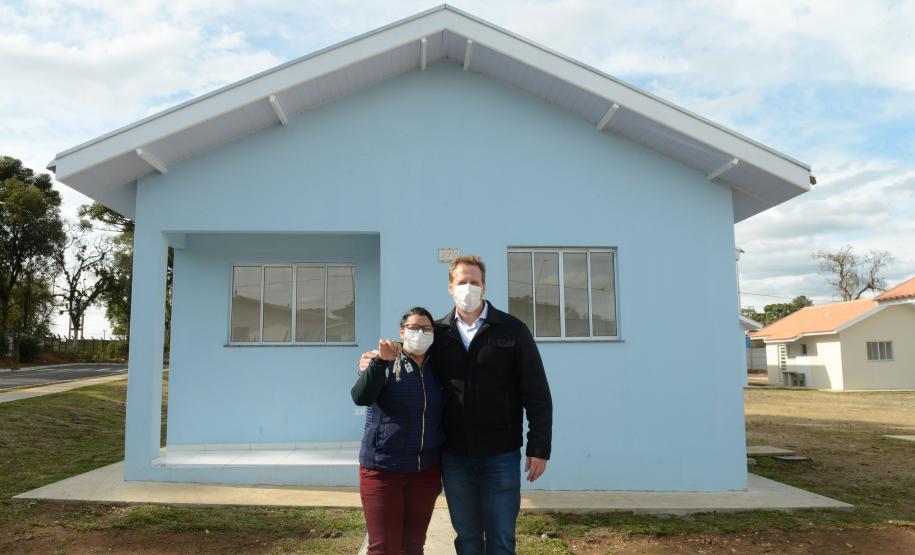 amílias de São João do Triunfo recebem chaves da casa própria