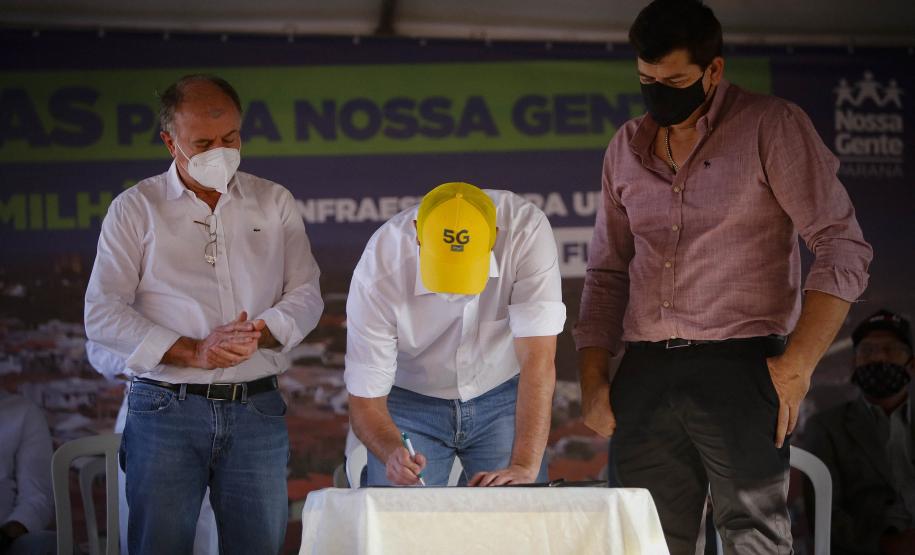 Famílias de Flórida recebem 32 casas concedidas gratuitamente pelo Governo do Estado