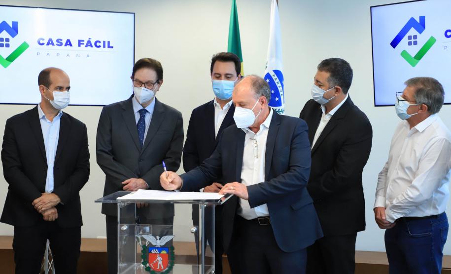 Governador libera subsídio para custeio de entrada da casa própria a 2.371 famílias