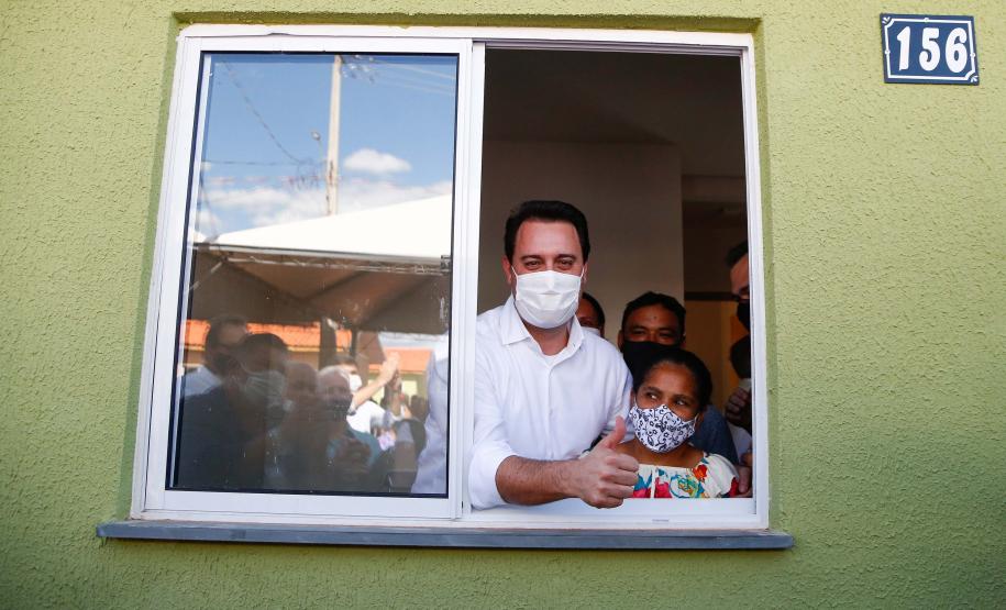 Pavimentação, complexo esportivo e 50 moradias populares transformam a vida de Marumbi