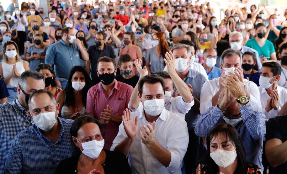 Pavimentação, complexo esportivo e 50 moradias populares transformam a vida de Marumbi