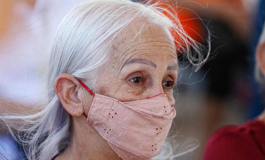 Governador inaugura condomínio para idosos com 40 casas em Foz do Iguaçu