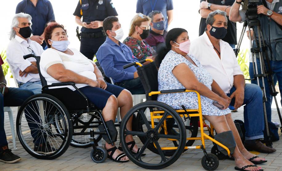 Governador inaugura condomínio para idosos com 40 casas em Foz do Iguaçu
