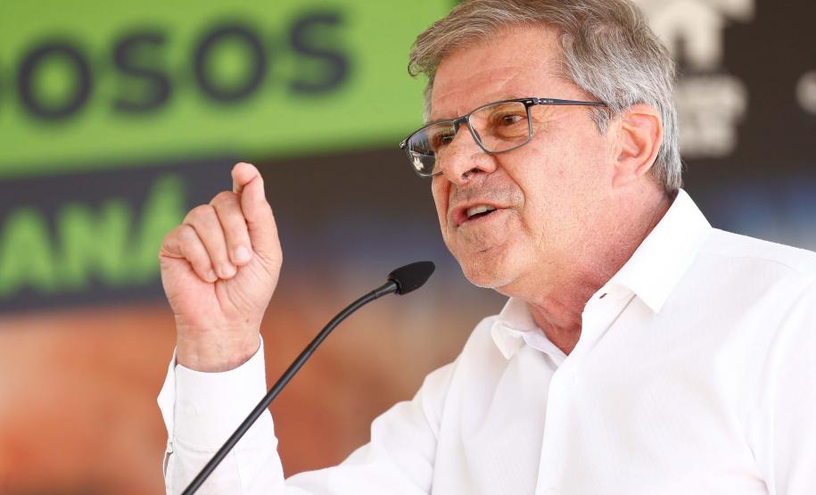 Governador inaugura condomínio para idosos com 40 casas em Foz do Iguaçu