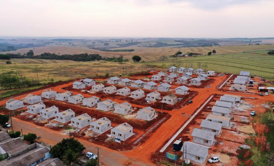 Interessados têm até 12 de novembro para participar da seleção de 57 moradias em Mariluz