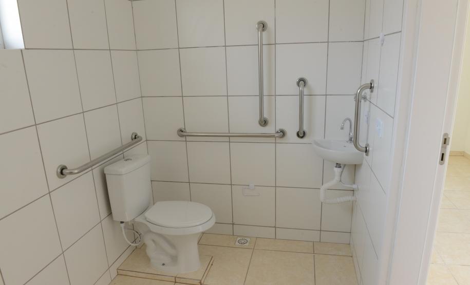 Governo entrega 90 casas e condomínio para idosos em Prudentópolis