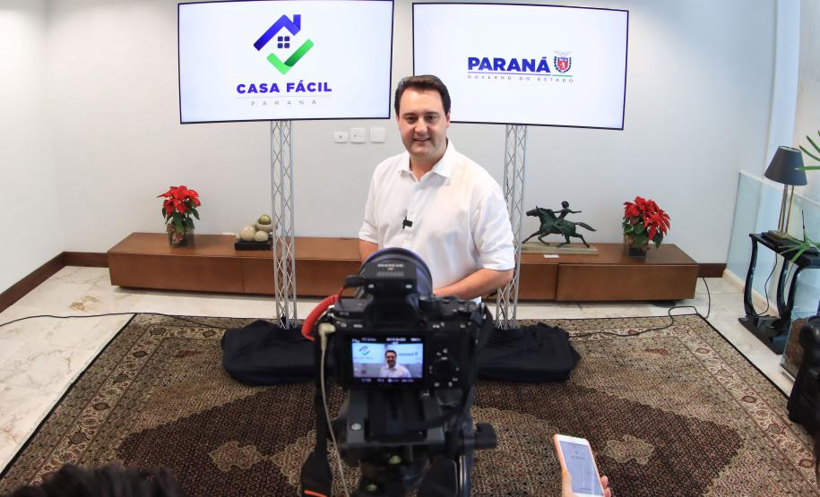 Na semana do Natal, Governo entrega mais 222 casas e novo condomínio do idoso