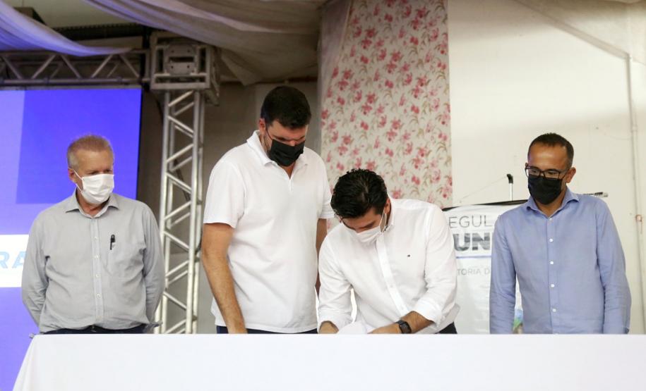 Governo realiza sonho de regularização da propriedade de 589 famílias de Pitanga