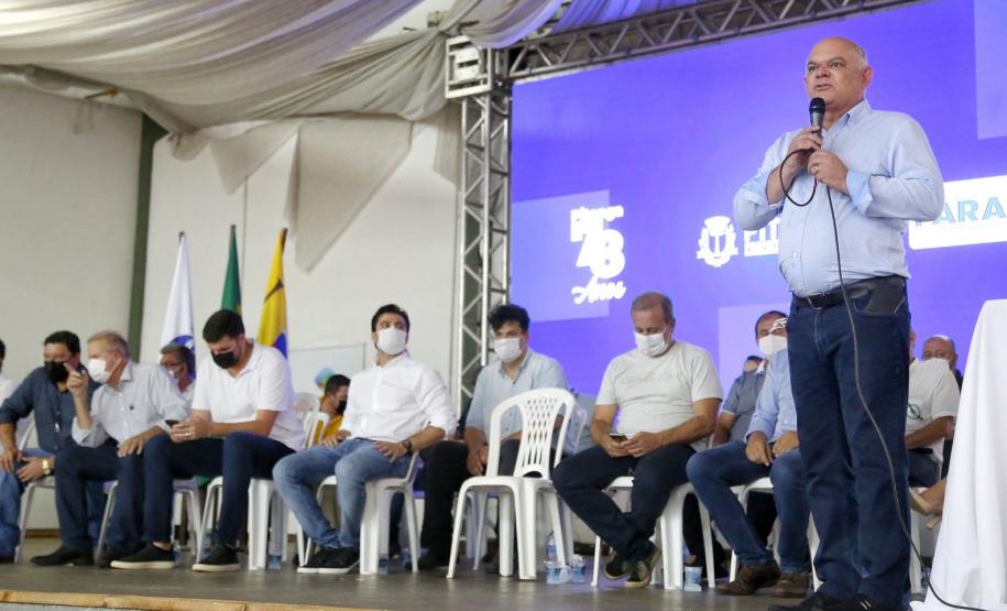 Governo realiza sonho de regularização da propriedade de 589 famílias de Pitanga