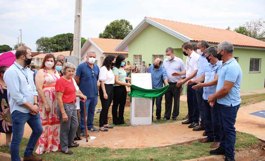 Governo entrega mais oito conjuntos e 222 famílias vão passar o Natal na casa própria