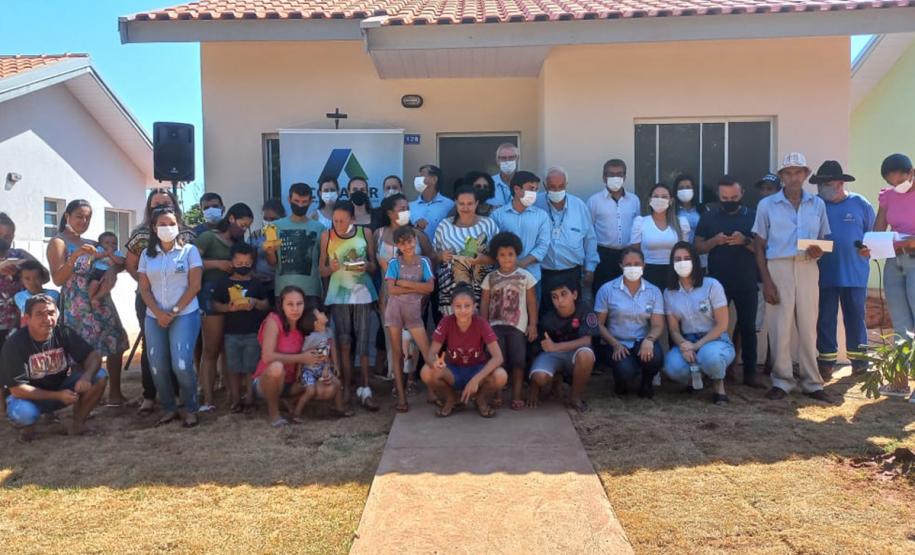 Governo entrega mais oito conjuntos e 222 famílias vão passar o Natal na casa própria