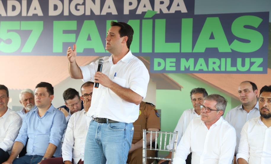 Famílias de Mariluz recebem chaves de suas novas moradias