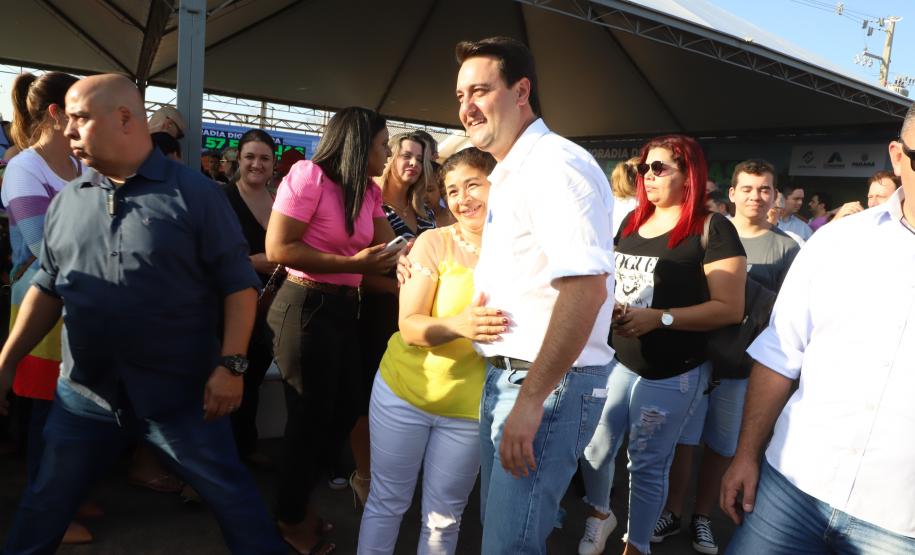 Famílias de Mariluz recebem chaves de suas novas moradias