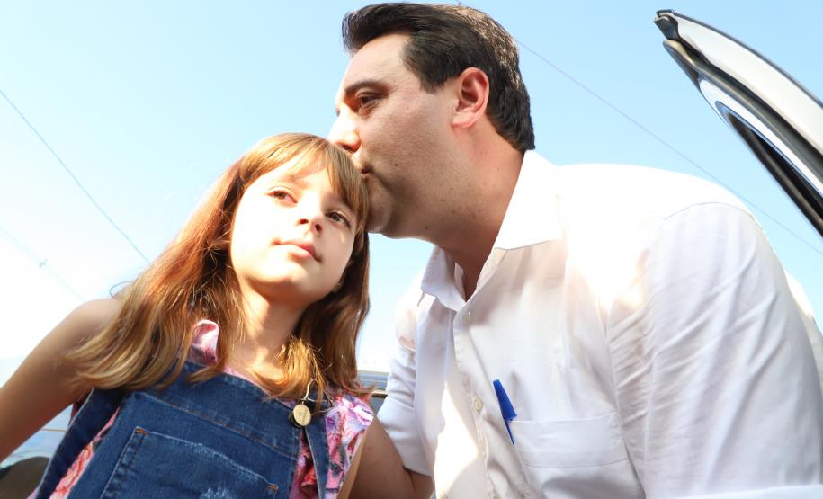 Famílias de Mariluz recebem chaves de suas novas moradias