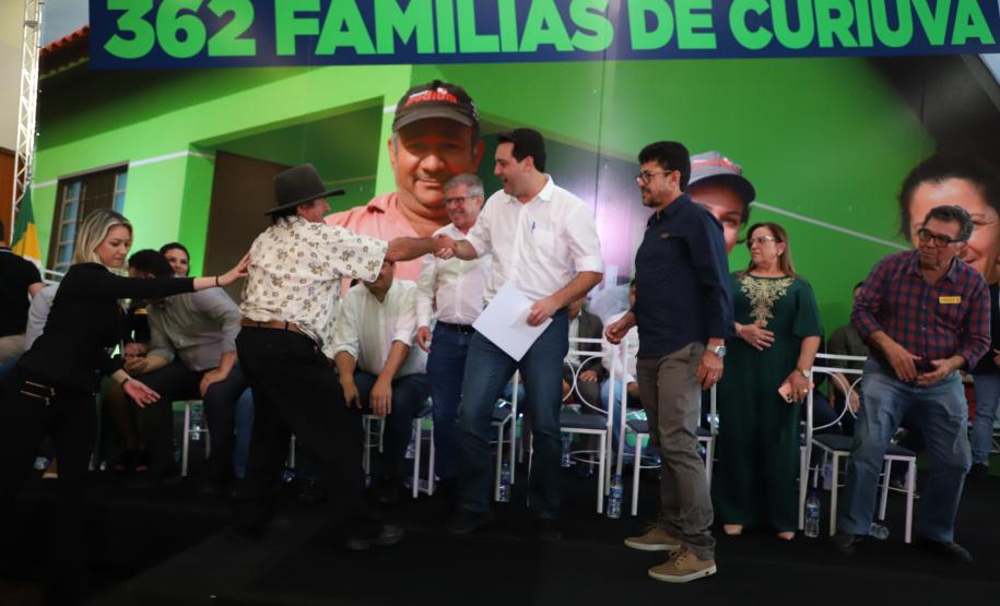 Com prioridade para moradia, governador confirma R$ 3,3 milhões para ações em Curiúva