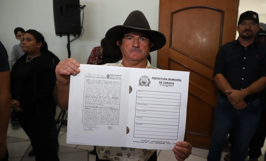 Com prioridade para moradia, governador confirma R$ 3,3 milhões para ações em Curiúva