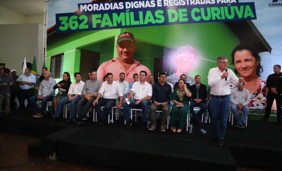 Com prioridade para moradia, governador confirma R$ 3,3 milhões para ações em Curiúva