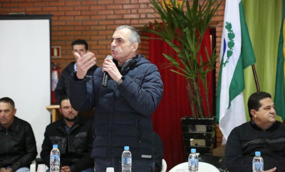 Famílias de Virmond têm casas regularizadas pelo Governo do Estado
