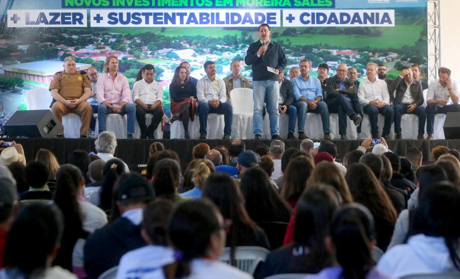 Governador entrega títulos de regularização fundiária a 52 famílias de Moreira Sales