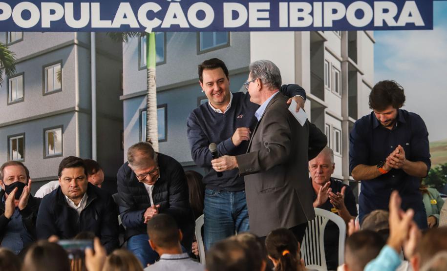 Governo ajuda famílias de Ibiporã a conquistar casa própria