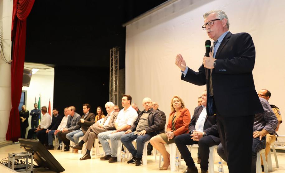 Títulos de propriedade entregues pelo Governo dão segurança a 296 famílias de Palmas