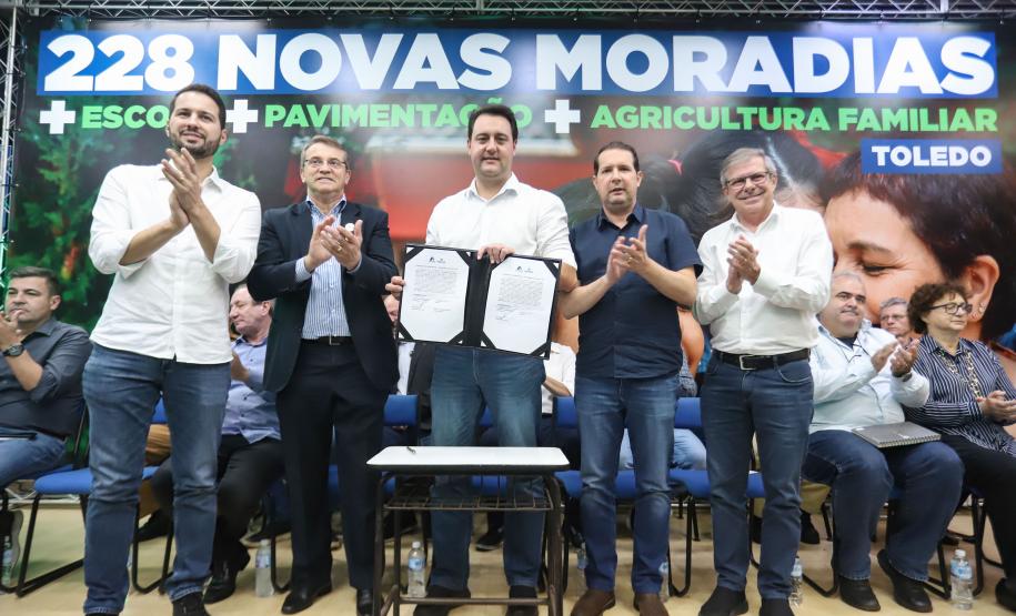 Governador libera subsídios para 228 novas casas em Toledo