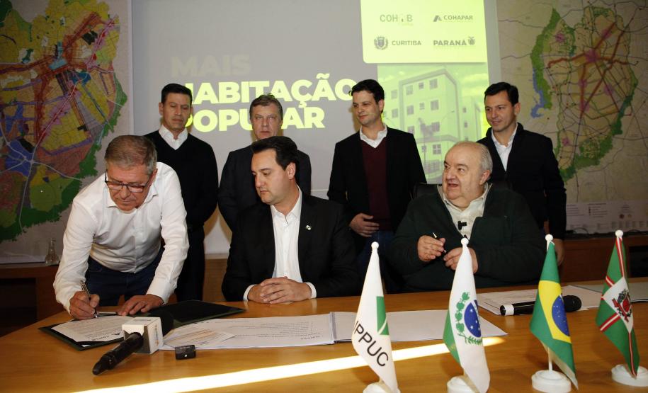 Estado e Prefeitura de Curitiba firmam novas parcerias para habitação e transporte público