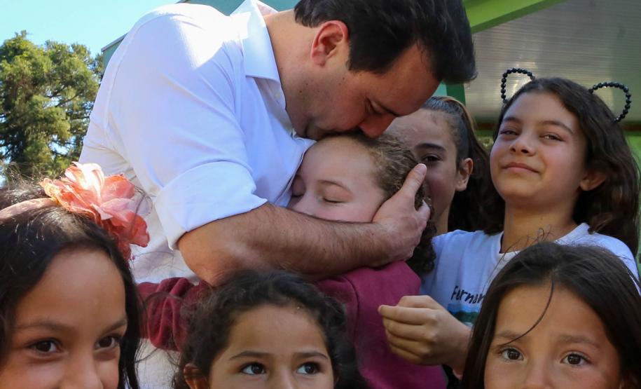 Governador regulariza moradia de 936 famílias em Imbituva e libera R$ 15 milhões para a cidade