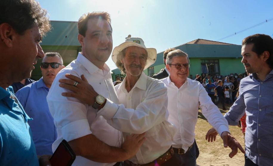 Governador regulariza moradia de 936 famílias em Imbituva e libera R$ 15 milhões para a cidade