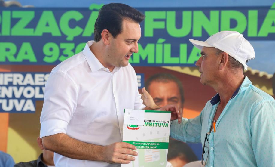 Governador regulariza moradia de 936 famílias em Imbituva e libera R$ 15 milhões para a cidade