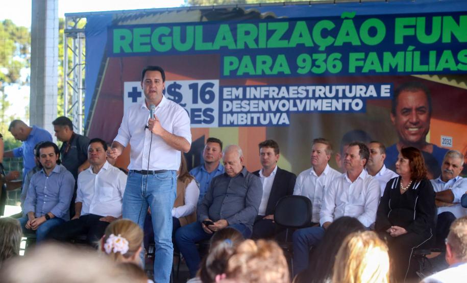 Governador regulariza moradia de 936 famílias em Imbituva e libera R$ 15 milhões para a cidade