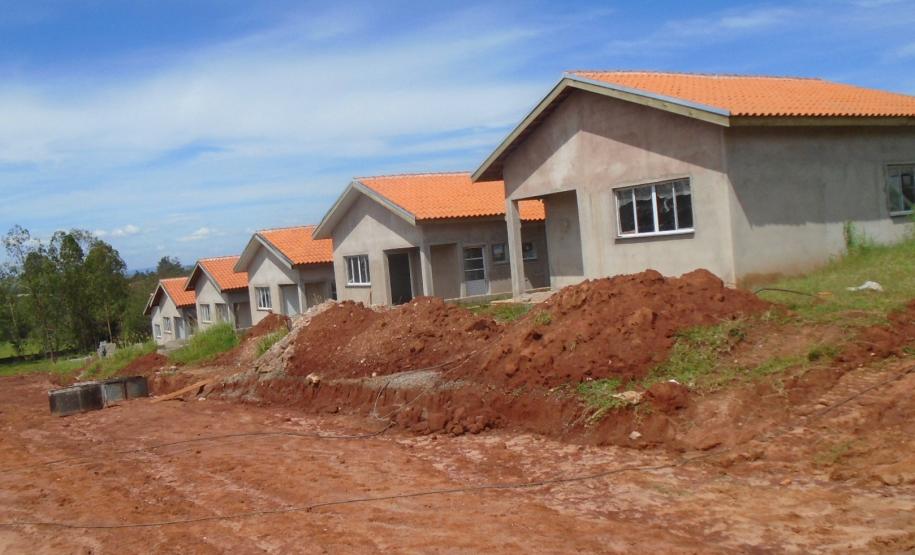 Construção de 23 casas avança em Jundiaí do Sul e interessados devem se cadastrar na Cohapar