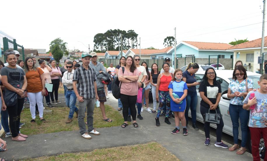 Trinta e seis famílias de Piraquara recebem chaves da casa própria