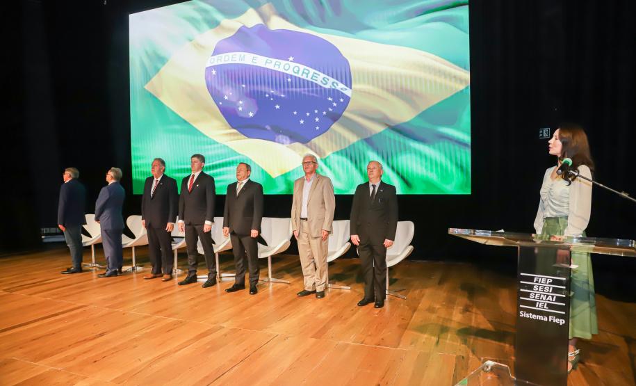 Presidente da Cohapar acompanha posse da nova diretoria do Sinduscon-PR